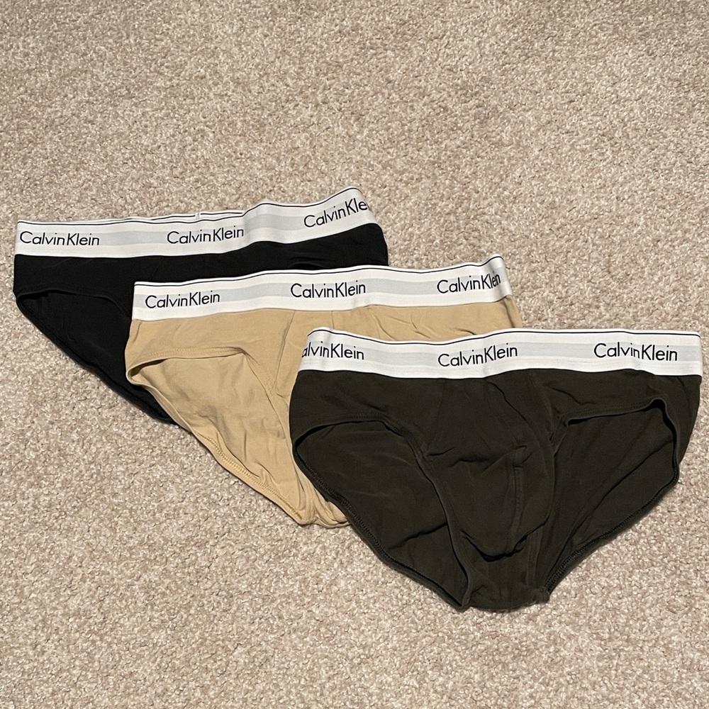 Calvin Klein Men's Briefs Trio - Black, Beige, Dark Green